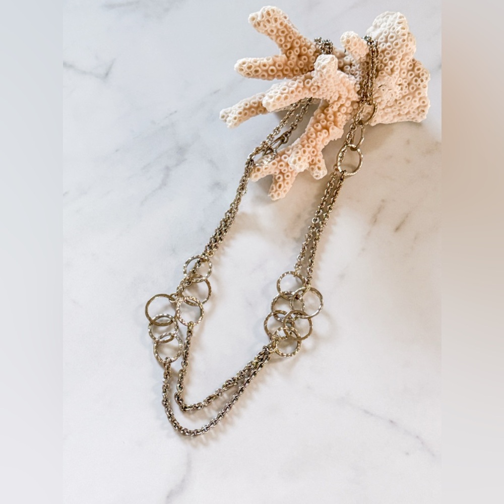 🪸 Banana Republic 🪸 gold tone ring link long necklace